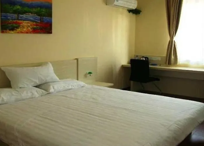 Hanting Hotel Wuhan University